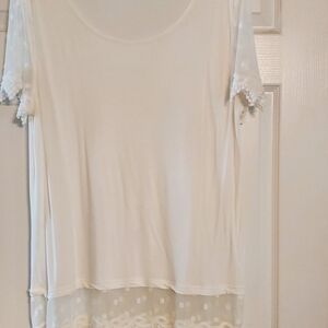 Kaktus Cream Relaxed Embellished Short Sleeve Blouse